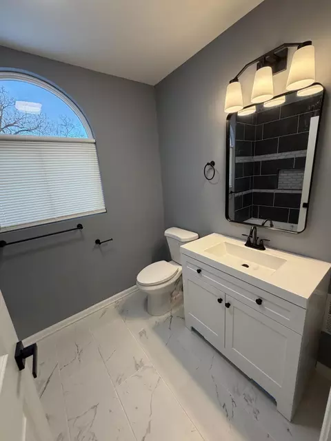 Bath - 4617 Harrison St, Gary, IN 46408 photo 3 of 6