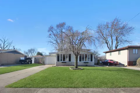 1016 N Wheeler St, Griffith, IN 46319 photo 1