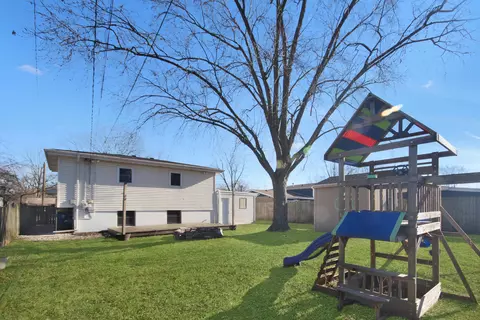 1016 N Wheeler St, Griffith, IN 46319 photo 14