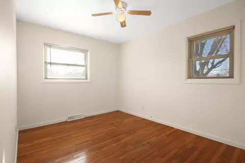 1016 N Wheeler St, Griffith, IN 46319 photo 11