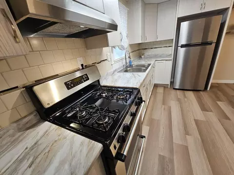 Kitchen - 1645 W 40th Ave, Gary, IN 46408 photo 2 of 3