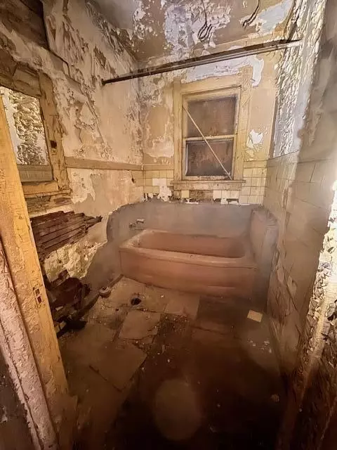 Bath - 640 Polk St, Gary, IN 46402 photo 3 of 3