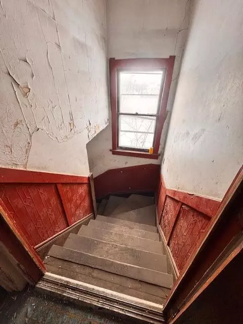 Entry Way - 640 Polk St, Gary, IN 46402 photo 2 of 2