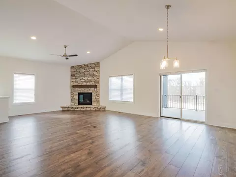 Living - 7522 E 116th Ave, Crown Point, IN 46307 photo 1 of 2