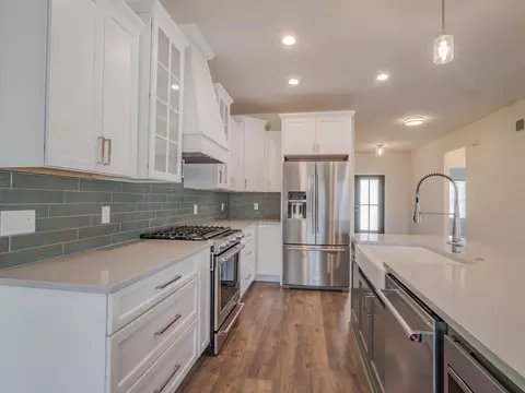 Kitchen - 7522 E 116th Ave, Crown Point, IN 46307 photo 2 of 3