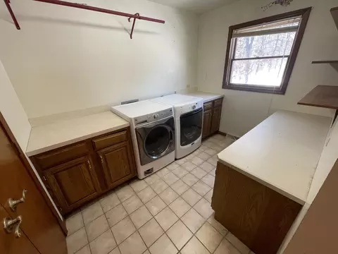 9710 Rustic Dr, De Motte, IN 46310 photo 10