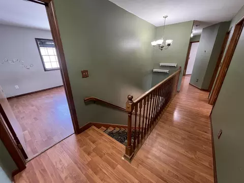 9710 Rustic Dr, De Motte, IN 46310 photo 13