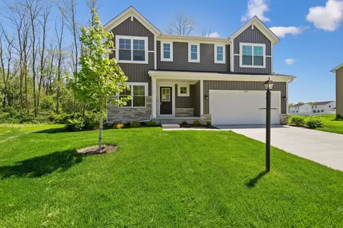 2303 Dunewood St, Portage, IN 46368