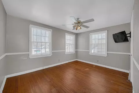 248 Adelaide Pl, Munster, IN 46321 photo 18
