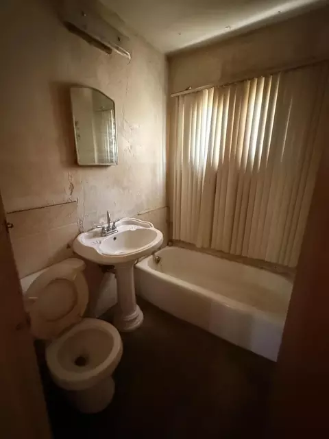 2401 Fillmore St, Gary, IN 46407 photo 4