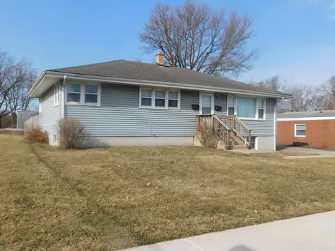 902 N Wood St, Griffith, IN 46319