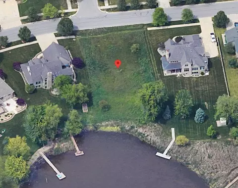 11825 Heron Lake Rd, Saint John, IN 46373