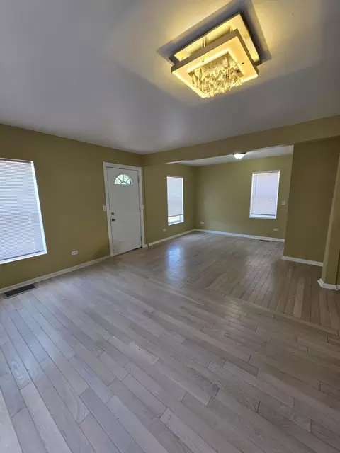Living - 679 Martin Luther King Dr, Gary, IN 46402 photo 2 of 2