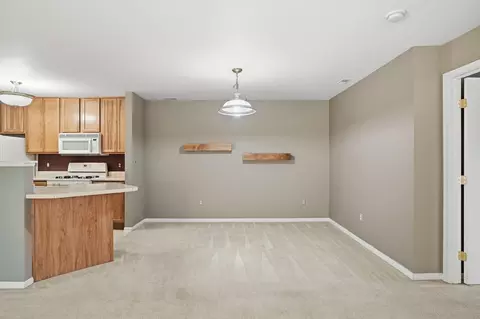 545 Cambridge Ct #1D, Munster, IN 46321 photo 7