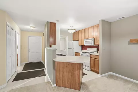 545 Cambridge Ct #1D, Munster, IN 46321 photo 3