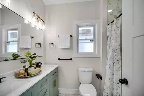 Bath - 920 Highland St, Hammond, IN 46320 photo 1 of 3