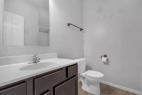 Bath - 11421 Vermont Pl, Crown Point, IN 46307 photo 1 of 3