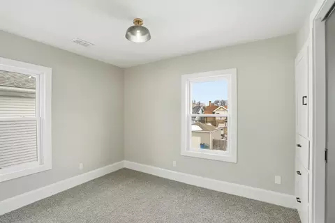 Bedroom - 2009 Wespark Ave, Whiting, IN 46394 photo 1 of 5