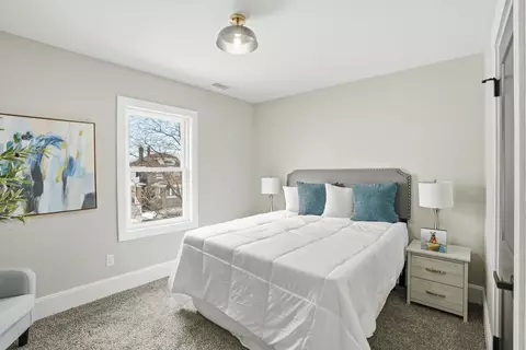 Bedroom - 2009 Wespark Ave, Whiting, IN 46394 photo 4 of 5