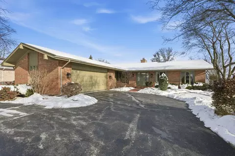 10023 Redbud Rd, Munster, IN 46321 photo 1