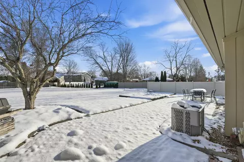 10023 Redbud Rd, Munster, IN 46321 photo 31