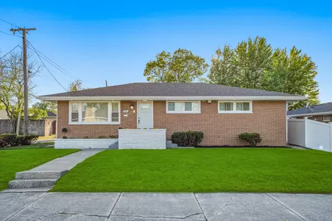 Exterior - 1960 Chase St, Gary, IN 46404 photo 2 of 3