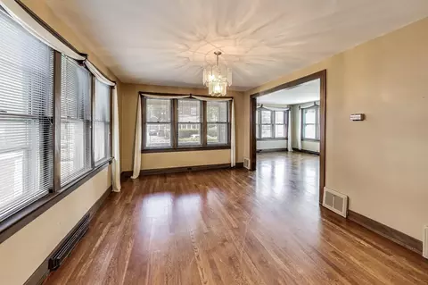 Living - 37 Elizabeth St, Hammond, IN 46320 photo 1 of 8