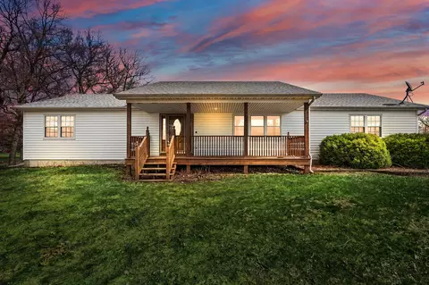 9027 N 100, Lake Village, IN 46349