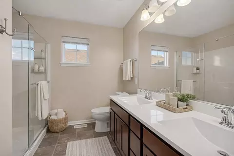 Bath - 1063 E 116th Pl, Crown Point, IN 46307 photo 1 of 2