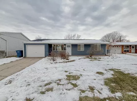 Exterior - 709 James Pl, Griffith, IN 46319 photo 1 of 3