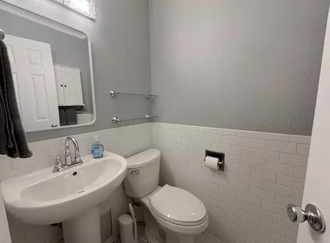 Bath - 709 James Pl, Griffith, IN 46319 photo 2 of 2