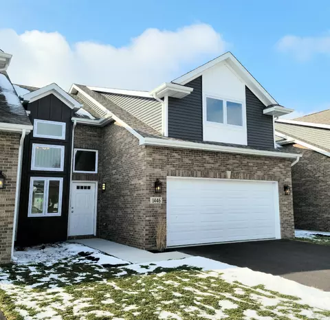 1446 Lake St, Hobart, IN 46342