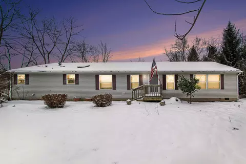574 E 1100, Westville, IN 46391