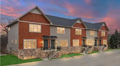 57 Sanctuary Dr, Valparaiso, IN 46385