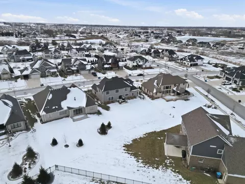 View/Area - 13438 Waterleaf Dr, Saint John, IN 46373 photo 2 of 4