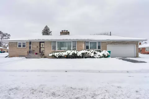 5550 Jefferson Pl, Merrillville, IN 46410