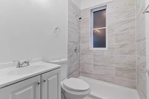 Bath - 830 W 11th Ave, Gary, IN 46402 photo 1 of 4