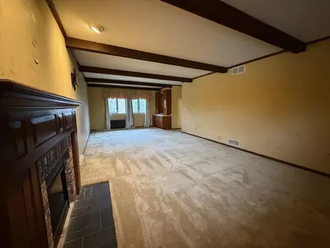 Living - 10859 Bunker Dr, De Motte, IN 46310 photo 5 of 6