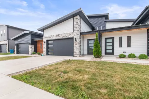 Exterior - 255 Nomo Pl, Crown Point, IN 46307 photo 2 of 18