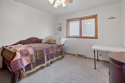 Bedroom - 6610 E 3rd Ave, Gary, IN 46403 photo 4 of 4