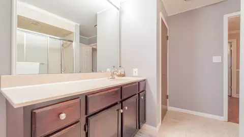 Bath - 9439 Walnut Dr, Munster, IN 46321 photo 3 of 4
