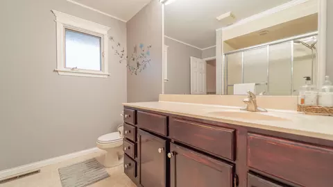 Bath - 9439 Walnut Dr, Munster, IN 46321 photo 1 of 4
