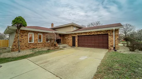 Exterior - 9439 Walnut Dr, Munster, IN 46321 photo 1 of 3