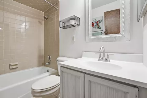Bath - 5070 Sandy Bch #C, Crown Point, IN 46307 photo 2 of 2