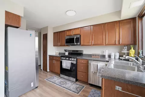 Kitchen - 5070 Sandy Bch #C, Crown Point, IN 46307 photo 3 of 3