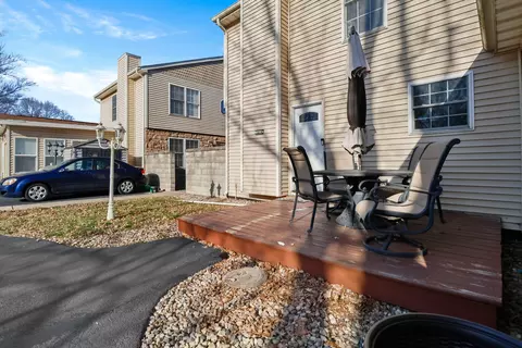 Exterior - 829 Johnson St #B, Porter, IN 46304 photo 3 of 5