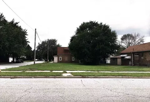 2472 White Oak Ave, Whiting, IN 46394
