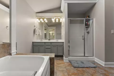 Bath - 10312 Nelson St, Crown Point, IN 46307 photo 3 of 4