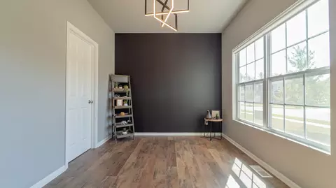 8777 Burr Ridge Cir, Crown Point, IN 46307 photo 16