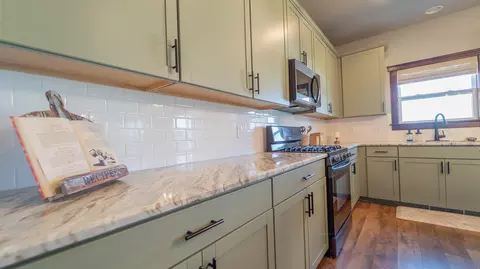 8777 Burr Ridge Cir, Crown Point, IN 46307 photo 6